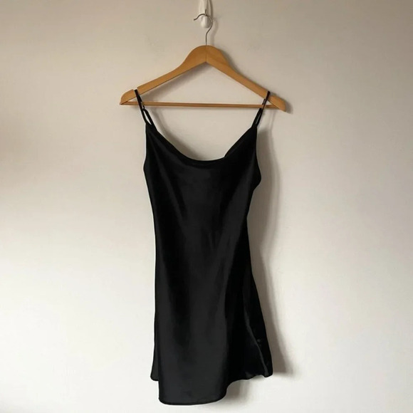 Urban Outfitters UO Mallory  Cowl Neck Satin Like Slip Dress Black Size Small - Picture 8 of 13